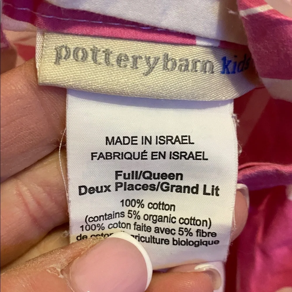 Pottery Barn Kids Pink and White Butterfly Pattern Duvet, no stains or holes.
